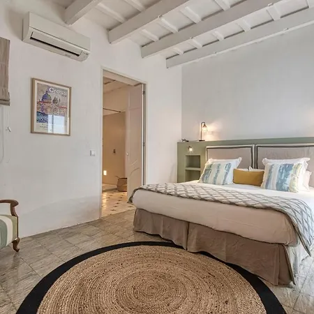 Alberti 1740 Boutique מאהון