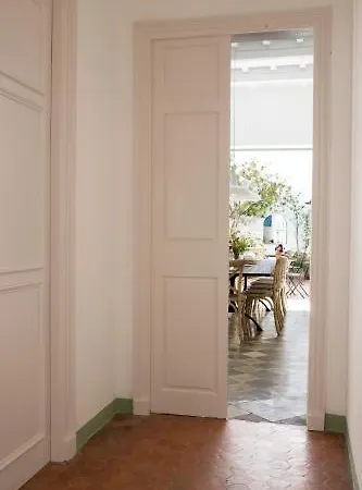 Alberti 1740 Boutique מאהון